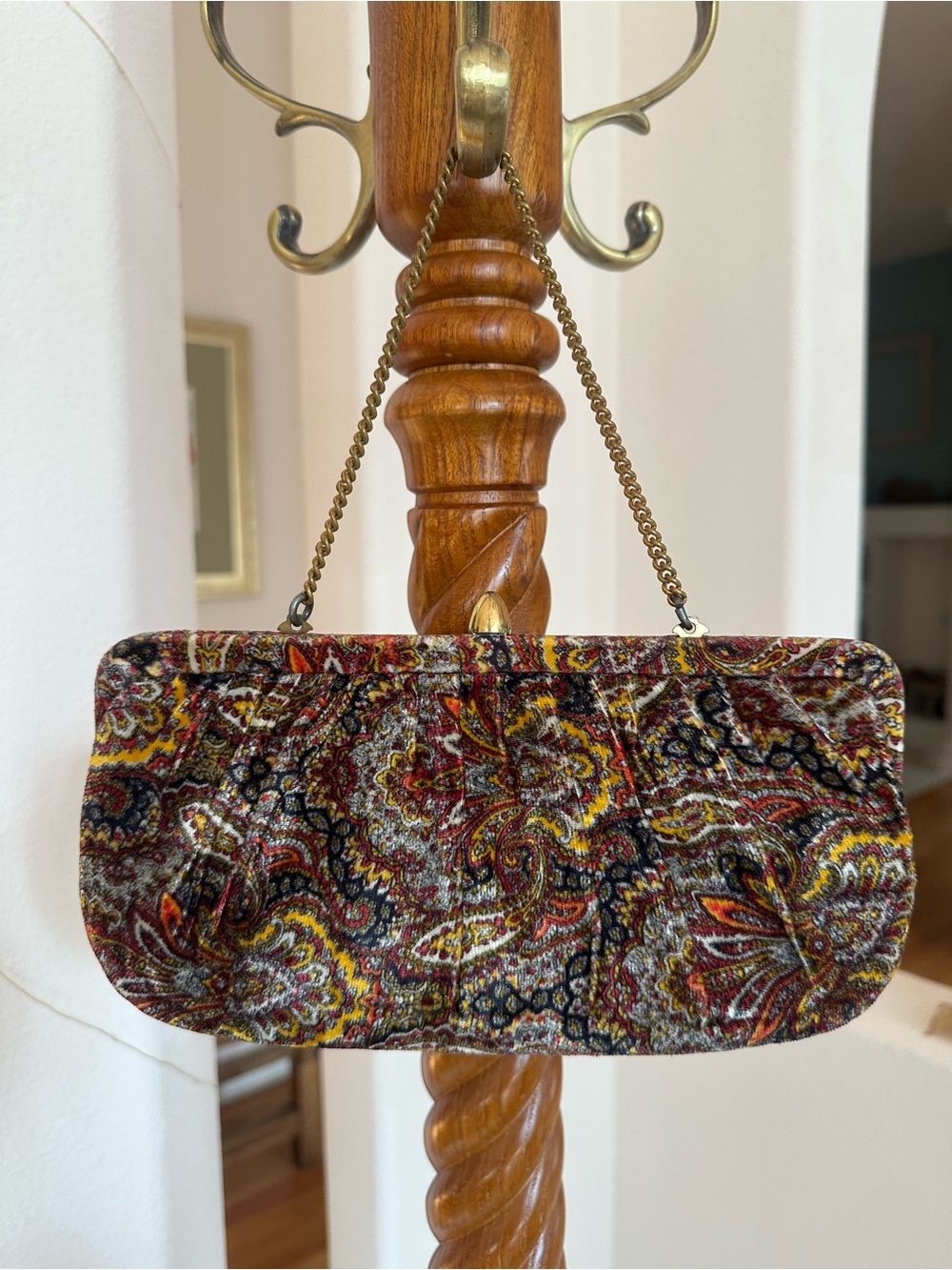 Vintage Velvet Paisley Chain-Handle Evening Clutch - Multi